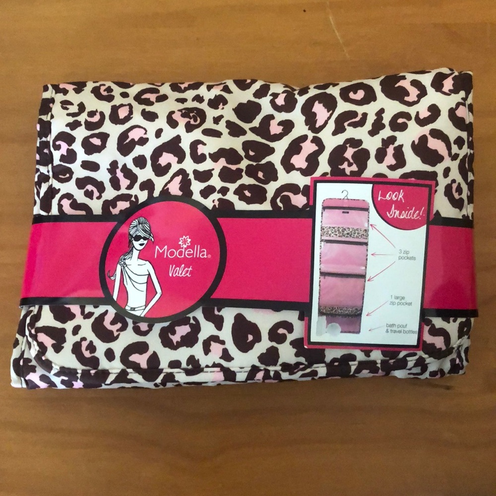 Traveling toiletries/makeup case.